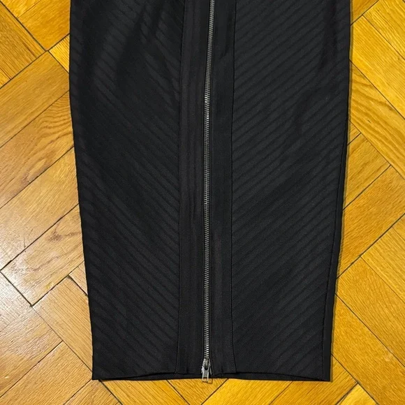 H&M Classic Black Pencil Skirt - Picture 7 of 8